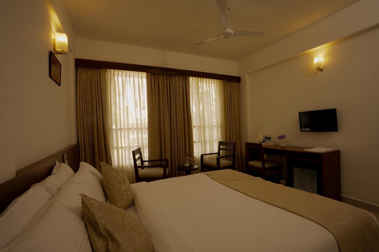 Niko Hotels Kochi Екстер'єр фото