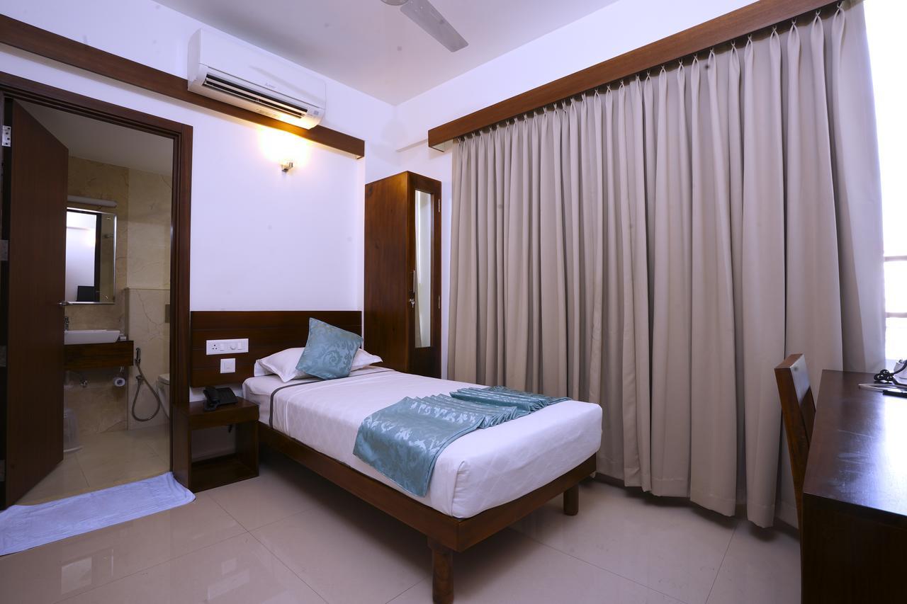 Niko Hotels Kochi Екстер'єр фото
