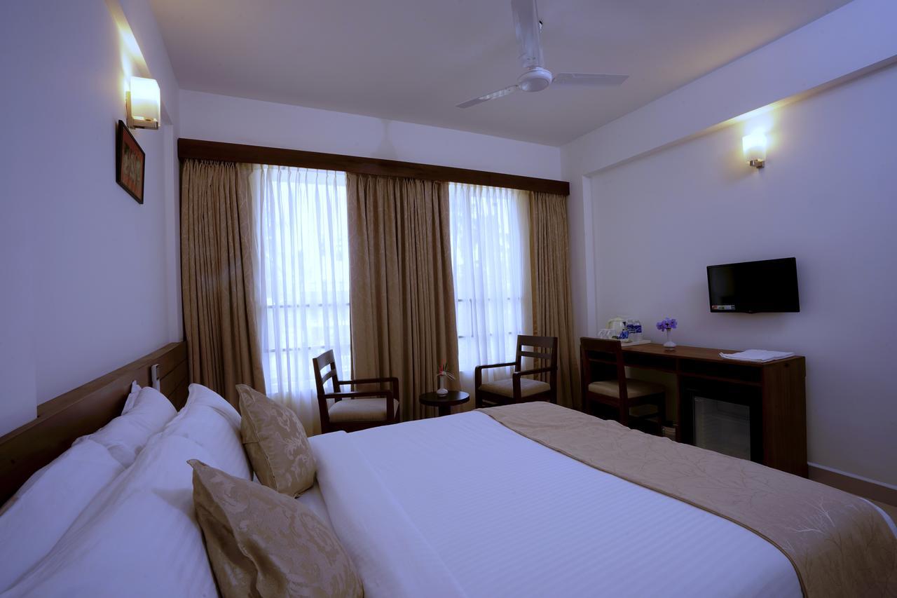 Niko Hotels Kochi Екстер'єр фото